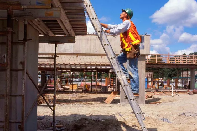 Working Safely on the Ladder