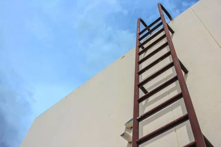 How far must ladder rungs be spaced? everything you should know