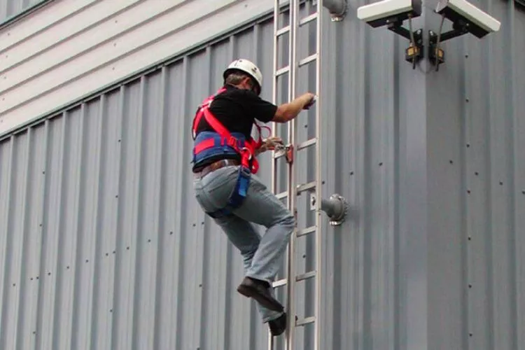 How high does a ladder need to be to have fall protection