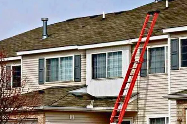 What size ladder for 2 story house do you need?