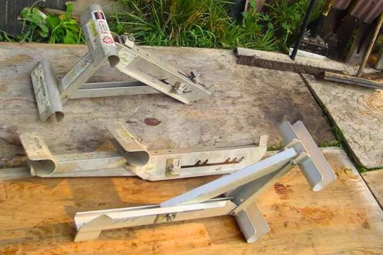 Homemade ladder jacks