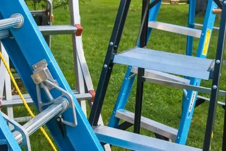 What is the meaning of cleats in ladder