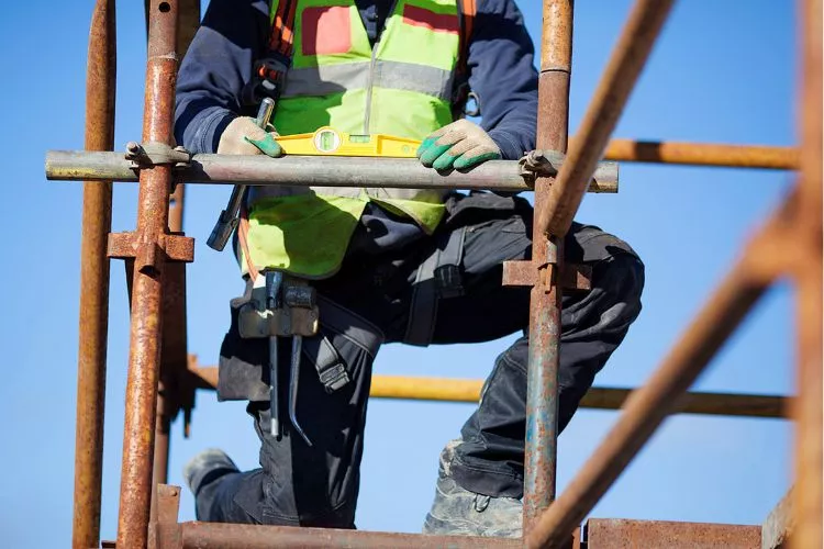 What are the three most common scaffolding violations