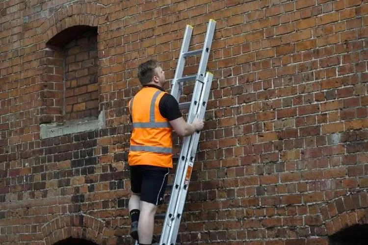 Pro Tips for Climbing a Ladder with One Arm