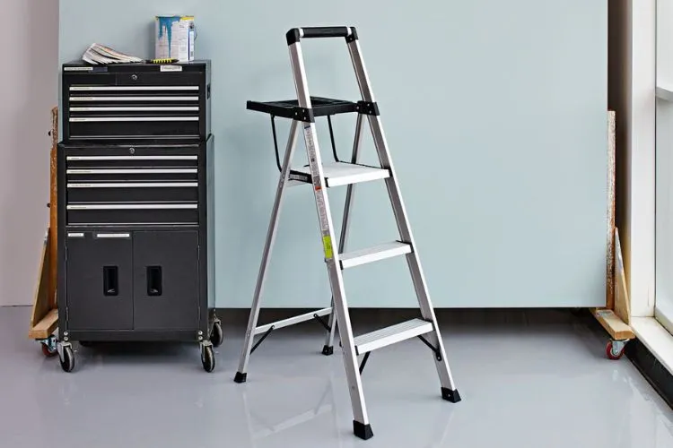 Why Use Step Ladders with Handrails? All You Need To Know