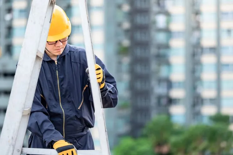 Setting Up the Ladder Safely